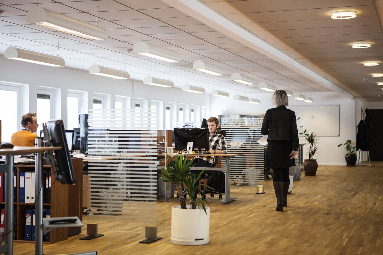 Wie sorgt man für ein modernes Büroambiente?